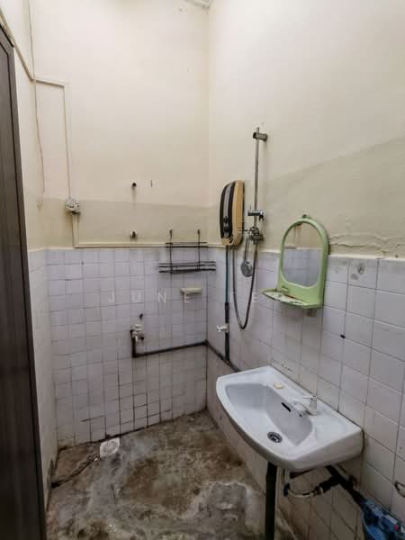 1-storey Terraced House for Rent in Taman Johor Jaya (Johor Bahru) - June Teo - PropertyGuru.com.my