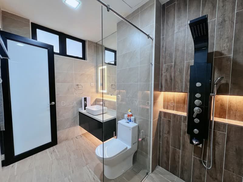 Semi-Detached House for Sale in Taman Sri Intan (Johor Bahru) - Daniel Yong - Bathroom - PropertyGuru.com.my