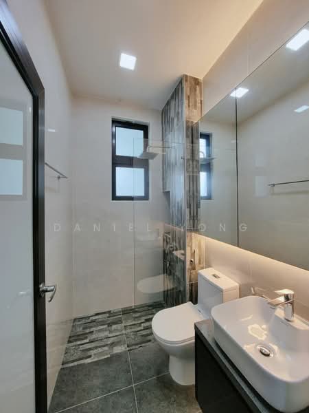 Semi-Detached House for Sale in Taman Sri Intan (Johor Bahru) - Daniel Yong - Bathroom - PropertyGuru.com.my
