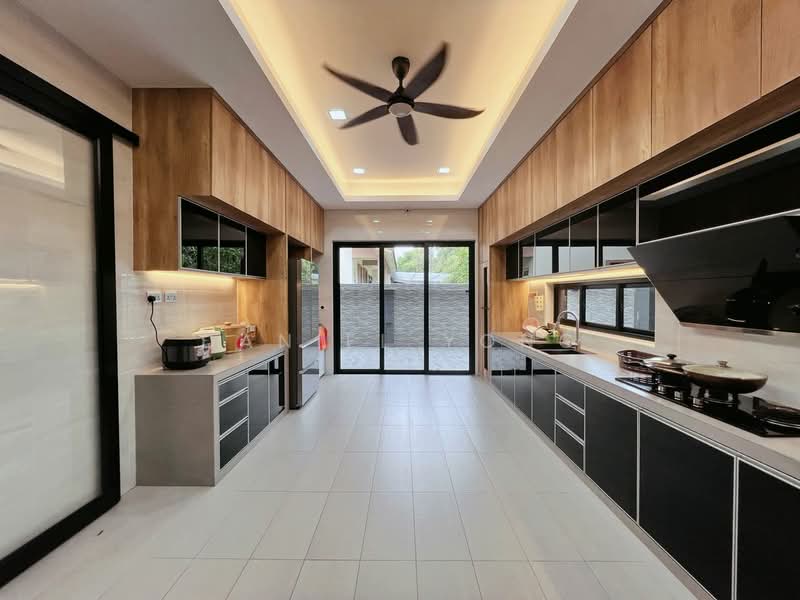 Semi-Detached House for Sale in Taman Sri Intan (Johor Bahru) - Daniel Yong - Kitchen - PropertyGuru.com.my