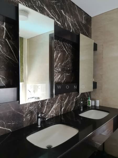Kondominium untuk Dijual di Hampshire Residences - Sky Wong - Bathroom - PropertyGuru.com.my