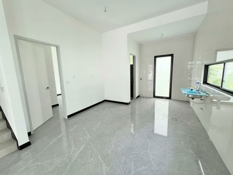 Rumah Berkembar untuk Dijual di Setia Tropika (Johor Bahru) - Bu Ee Vonne - PropertyGuru.com.my