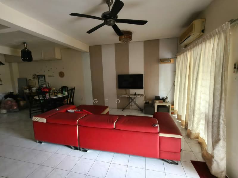 2-storey Terraced House for Sale in Seksyen 32, Kemuning Green Ville (Shah Alam) - Geo . - Living Room - PropertyGuru.com.my