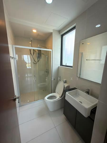Condominium for Rent at Lovell @ Country Garden Danga Bay - NG ZEN XI - Bathroom - PropertyGuru.com.my