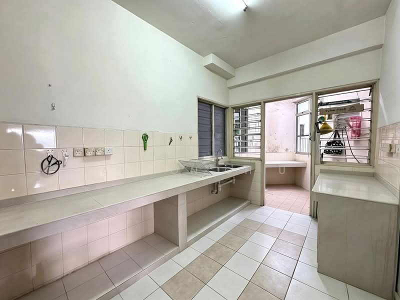 Condominium for Sale at Menara Menjalara - Alison Chiu - Kitchen - PropertyGuru.com.my
