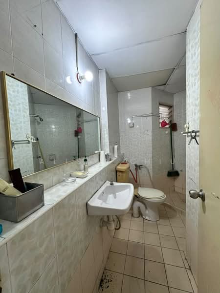 Condominium for Sale at Menara Menjalara - Alison Chiu - Bathroom - PropertyGuru.com.my