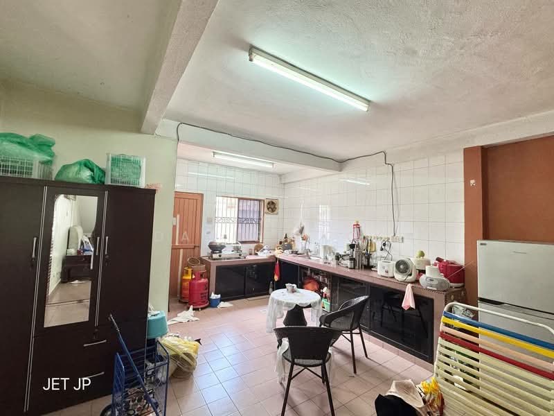 Rumah Teres 2 Tingkat untuk Dijual di Kampung Batu Belah (Klang) - Daniel Kok - Kitchen - PropertyGuru.com.my