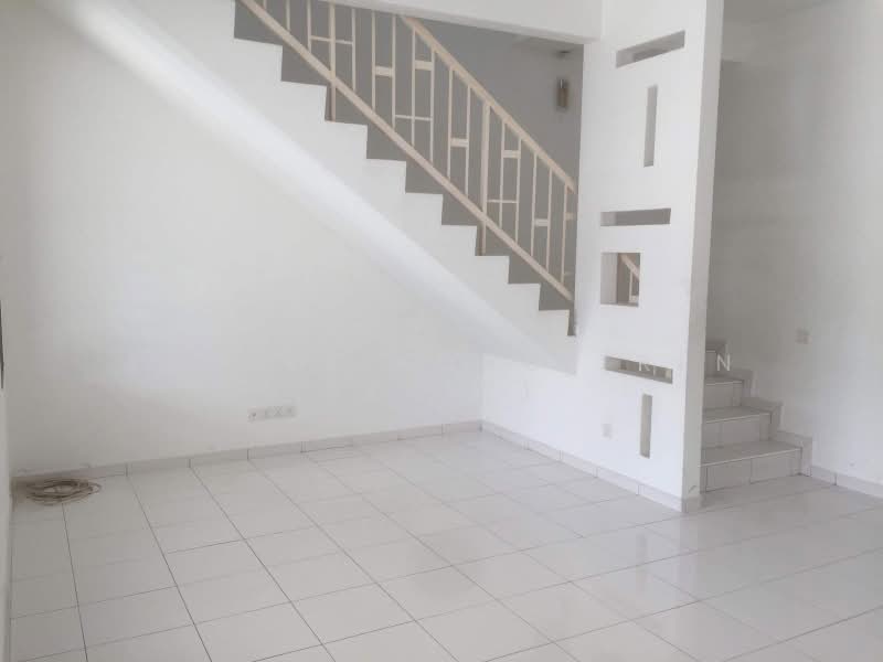 Rumah Teres 2 Tingkat untuk Dijual di Setia Tropika (Johor Bahru) - Ashley Yong (REN 07812) - PropertyGuru.com.my