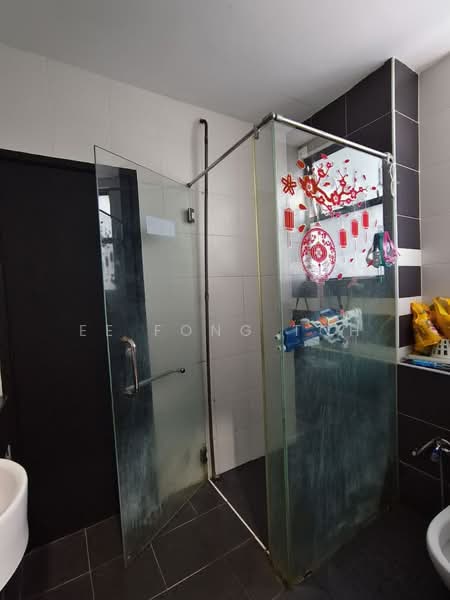 Pangsapuri untuk Dijual di Seri Austin Residence (Pangsapuri Seri Austin) - Ee Fong Toh - Bathroom - PropertyGuru.com.my