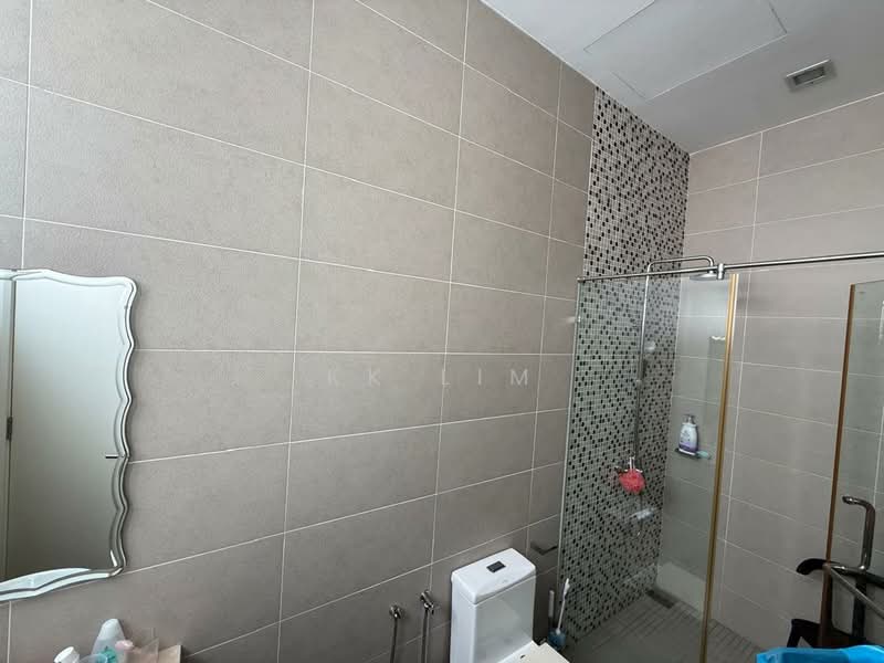 Rumah Banglo untuk Dijual di Subang Heights (Subang Jaya) - KK Lim - Bathroom - PropertyGuru.com.my