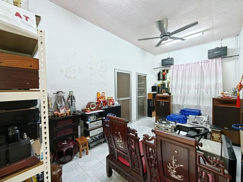 1-storey Terraced House for Sale in New Pasir Puteh (Ipoh) - Marcus Seng - Living Room - PropertyGuru.com.my