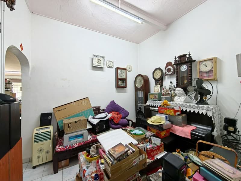1-storey Terraced House for Sale in New Pasir Puteh (Ipoh) - Marcus Seng - Living Room - PropertyGuru.com.my
