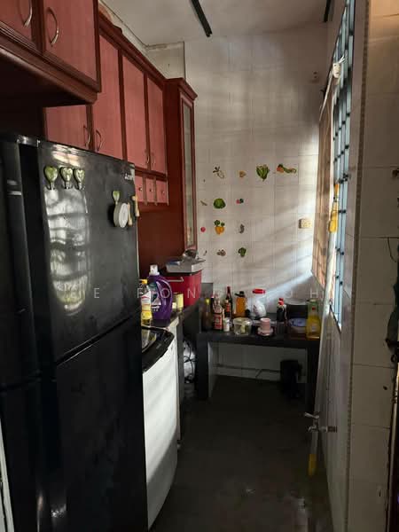 Rumah Teres 1 Tingkat untuk Dijual di Taman Universiti (Skudai) - Ee Fong Toh - Kitchen - PropertyGuru.com.my