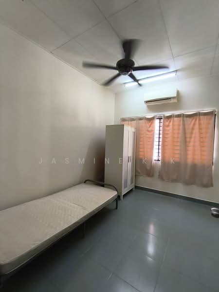 2-storey Terraced House for Rent in Setia Impian (Setia Alam) - Jasmine Kok - Bedroom - PropertyGuru.com.my