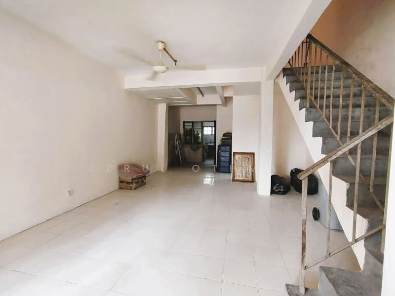 Rumah Teres 2 Tingkat untuk Dijual di Taman Jasmin (Senawang) - Azrul Othman - Living Room - PropertyGuru.com.my