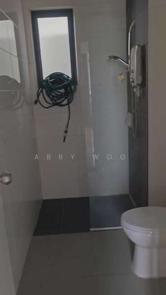 Servis Apartment untuk Disewa di KU Suites - Abby Woo - Bathroom - PropertyGuru.com.my