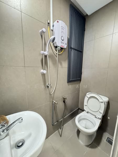 Kondominium untuk Disewa di The Fennel - Lewis Tam - Bathroom - PropertyGuru.com.my