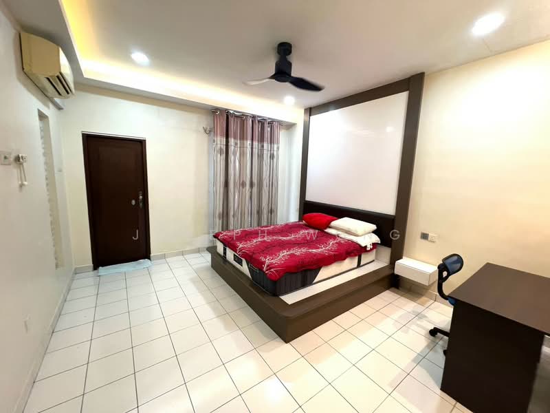 Rumah Teres 2-Tingkat untuk Disewa di Taman Mutiara Rini (Skudai) - Joseph Wong - Bedroom - PropertyGuru.com.my