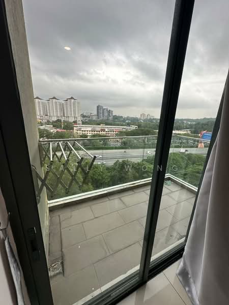 Servis Apartment untuk Disewa di Univ 360 Place - Sally Wong - Balcony - PropertyGuru.com.my