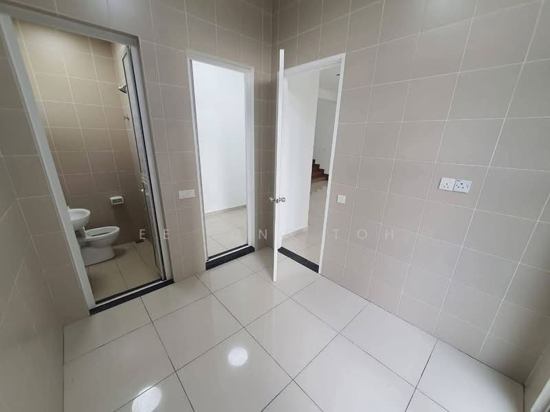 Semi-Detached House for Sale in Setia Eco Cascadia (Tebrau) - Ee Fong Toh - Bathroom - PropertyGuru.com.my