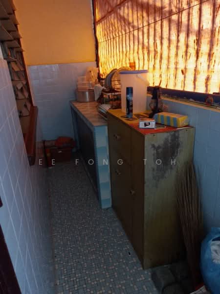 Rumah Teres 1-Tingkat untuk Dijual di Taman Sri Tebrau (Johor Bahru) - Ee Fong Toh - Kitchen - PropertyGuru.com.my