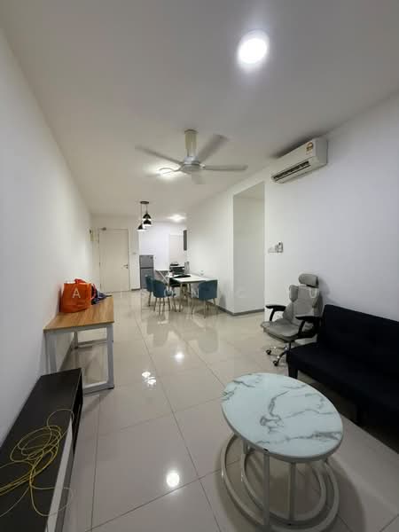 Servis Apartment untuk Disewa di United Point (Residensi Berpadu) - Alison Chiu - Living Room - PropertyGuru.com.my