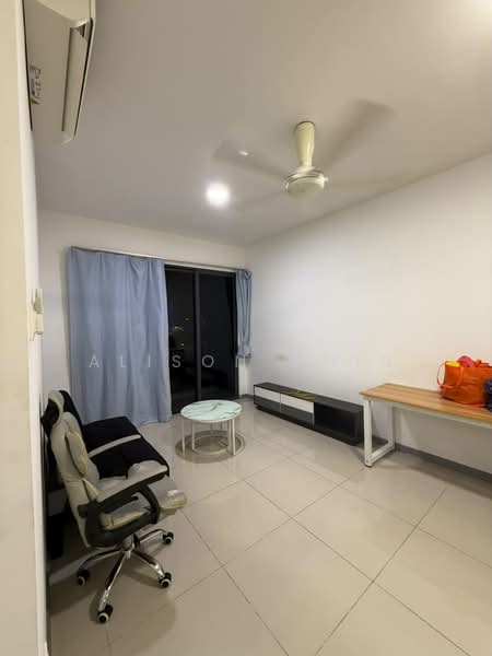 Servis Apartment untuk Disewa di United Point (Residensi Berpadu) - Alison Chiu - Living Room - PropertyGuru.com.my