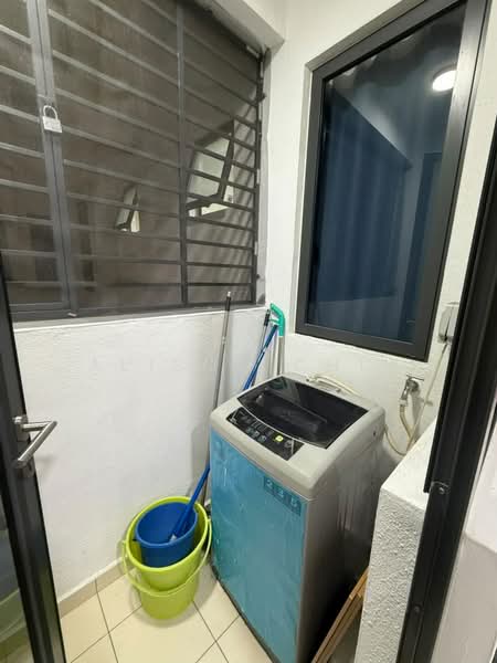 Servis Apartment untuk Disewa di United Point (Residensi Berpadu) - Alison Chiu - Balcony - PropertyGuru.com.my