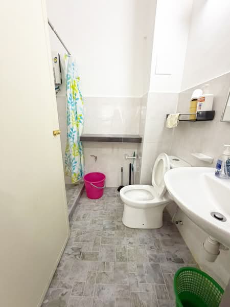 2.5-storey Terraced House for Rent in Taman Desa (Kuala Lumpur) - Max Low - Bathroom - PropertyGuru.com.my