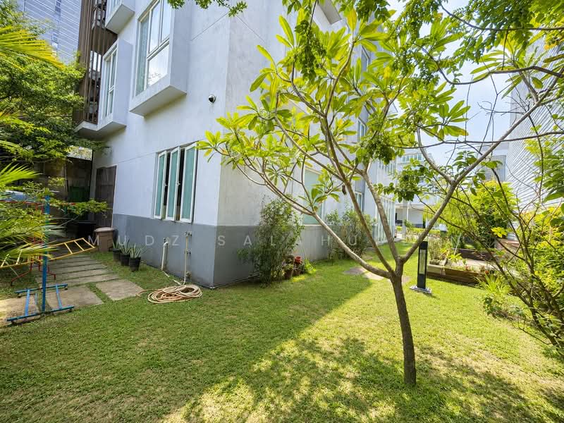 Bungalow House for Sale in Lakefront Villa (Cyberjaya) - Mudz Salahuddin - Exterior - PropertyGuru.com.my