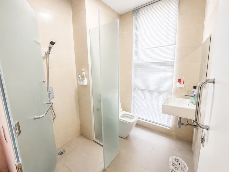 Bungalow House for Sale in Lakefront Villa (Cyberjaya) - Mudz Salahuddin - Bathroom - PropertyGuru.com.my