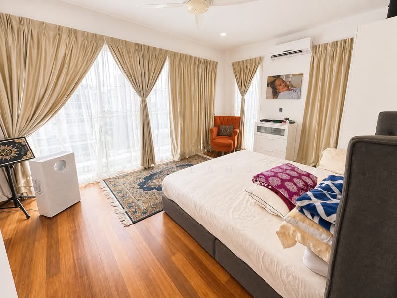 Bungalow House for Sale in Lakefront Villa (Cyberjaya) - Mudz Salahuddin - Bedroom - PropertyGuru.com.my