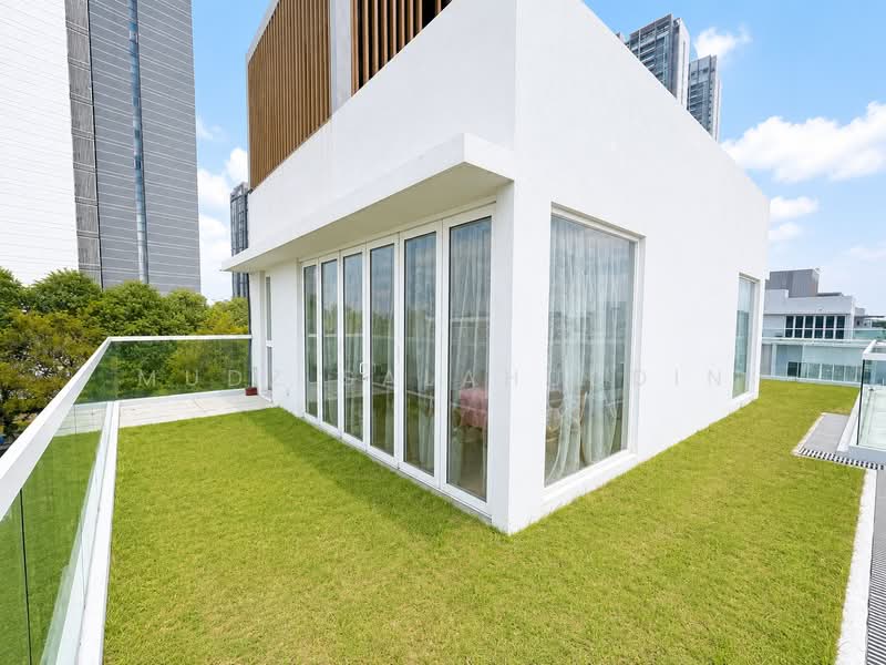Bungalow House for Sale in Lakefront Villa (Cyberjaya) - Mudz Salahuddin - Exterior - PropertyGuru.com.my