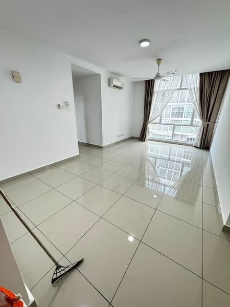 Servis Apartment untuk Disewa di 3 Elements - Sally Wong - Living Room - PropertyGuru.com.my