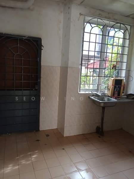 2-storey Terraced House for Sale in Taman Desa Melor (Senawang) - Seow Ling Tan - Kitchen - PropertyGuru.com.my