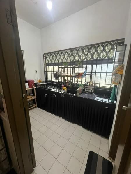 Rumah Teres 1 Tingkat untuk Dijual di Taman Seri Austin (Tebrau) - Ee Fong Toh - Kitchen - PropertyGuru.com.my