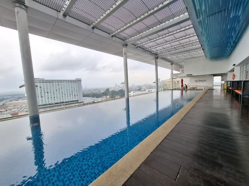 Servis Apartment untuk Dijual di Straits Residence (Serviced Suites) - Rohani Daud - Pool - PropertyGuru.com.my