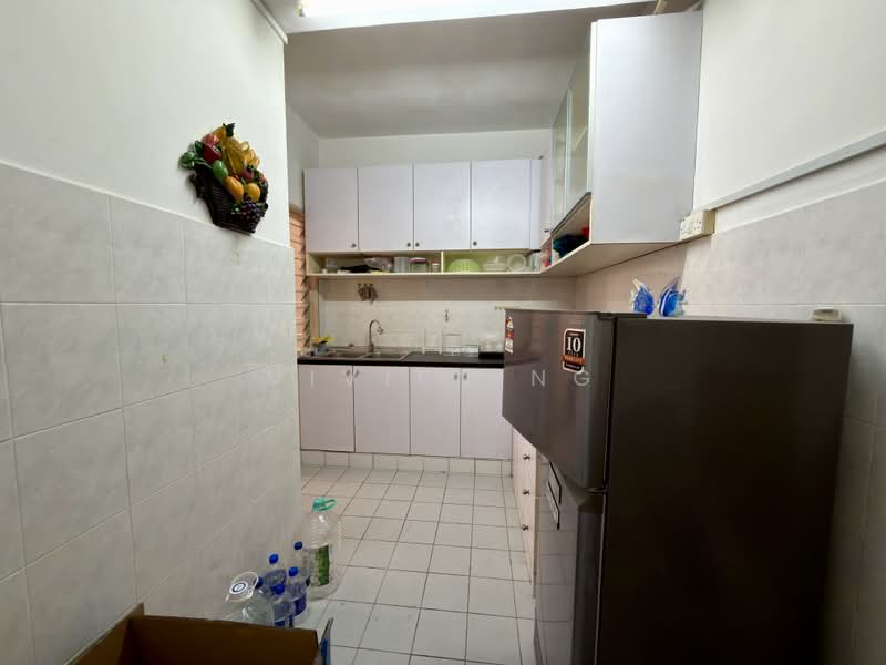 Condominium for Sale at Green Acre - Vivien Ng - Kitchen - PropertyGuru.com.my
