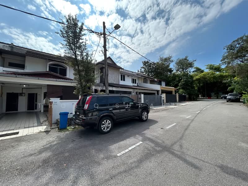 2-storey Terraced House for Rent in Ampang (Selangor) - Thoriq Suparman - Exterior - PropertyGuru.com.my