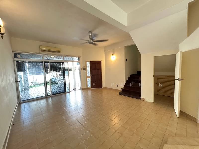 2-storey Terraced House for Rent in Ampang (Selangor) - Thoriq Suparman - Living Room - PropertyGuru.com.my
