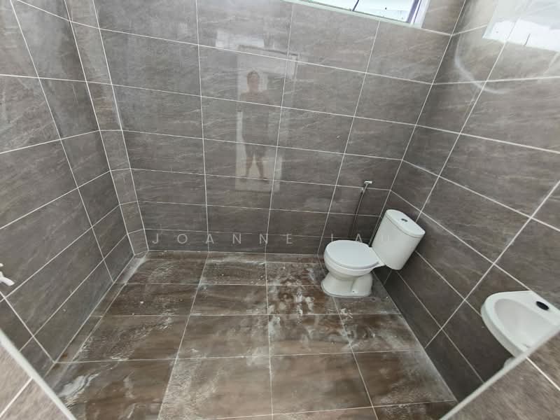 2-storey Terraced House for Sale in Taman Skudai Baru (Skudai) - Joanne Lau - Bathroom - PropertyGuru.com.my