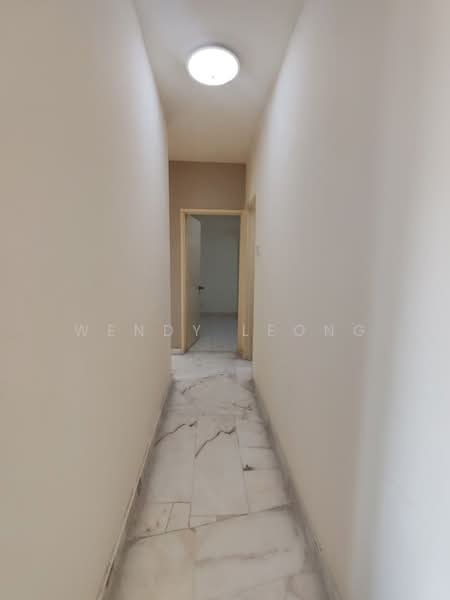 Pangsapuri untuk Dijual di Desaminium Rimba - Wendy Leong - Corridor - PropertyGuru.com.my