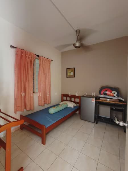 Pangsapuri untuk Dijual di Desaminium Rimba - Wendy Leong - Bedroom - PropertyGuru.com.my