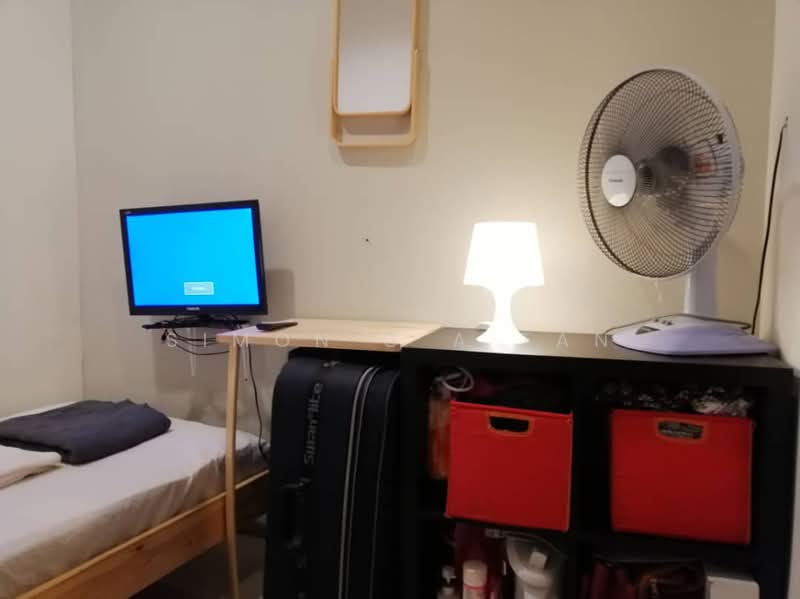 Condominium for Sale at Vortex KLCC - Simon G A Tan - room 4 has own TV, mini writing table - PropertyGuru.com.my