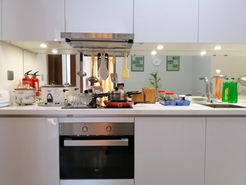 Apartment for Sale at Sky Suites @ KLCC - Simon G A Tan - fully equipped kitchen - PropertyGuru.com.my