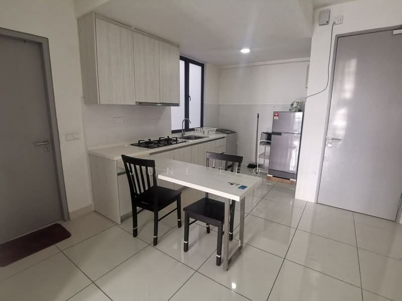 Servis Apartment untuk Disewa di Residences @ 1 Tebrau - June Teo - Kitchen - PropertyGuru.com.my