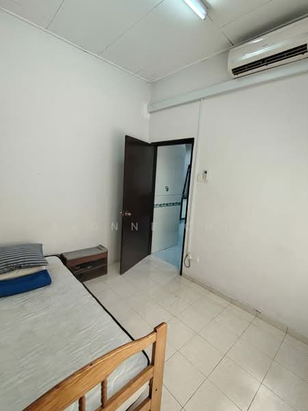 1-storey Terraced House for Rent in Bandar Putra (Kulai) - Evonne Chia - Bedroom - PropertyGuru.com.my