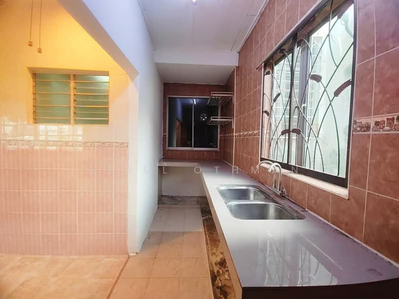2-storey Terraced House for Sale in Senawang (Negeri Sembilan) - Azrul Othman - Kitchen - PropertyGuru.com.my