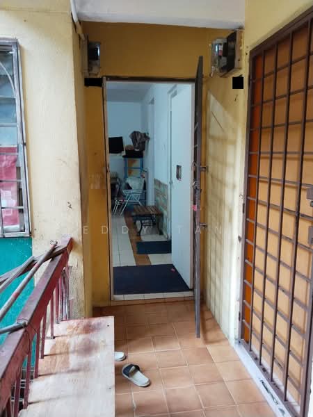Rumah Flat untuk Dijual di Glen Court - Eddy TAN - Entrance - PropertyGuru.com.my