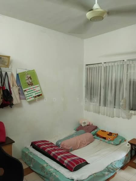 Rumah Flat untuk Dijual di Glen Court - Eddy TAN - Bedroom - PropertyGuru.com.my